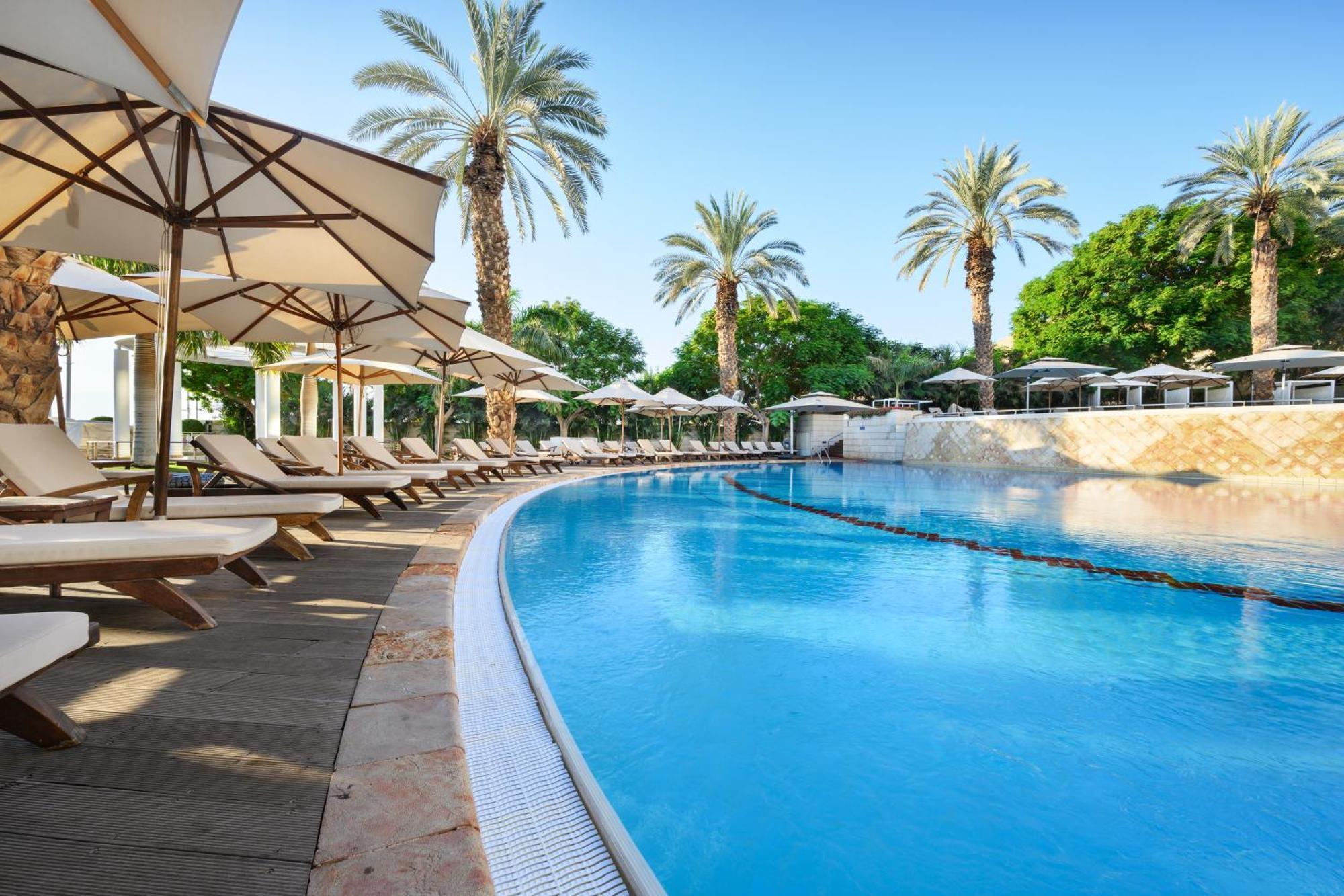 โรงแรมอิสโรเทลเดดซี เอนโบเกก ภายนอก รูปภาพ Pool at the Dan Hotel
