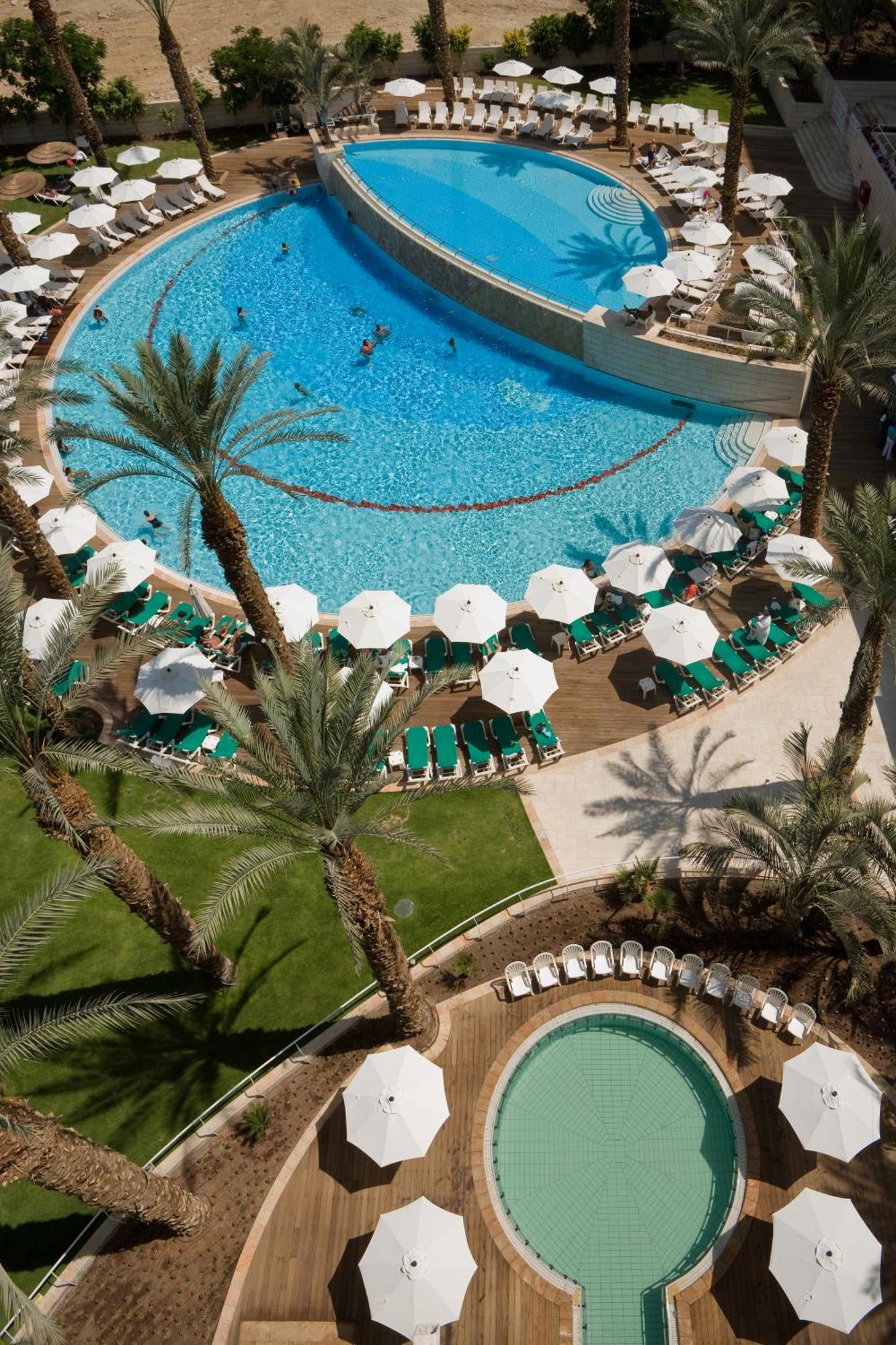 โรงแรมอิสโรเทลเดดซี เอนโบเกก ภายนอก รูปภาพ The pool at the Mirage