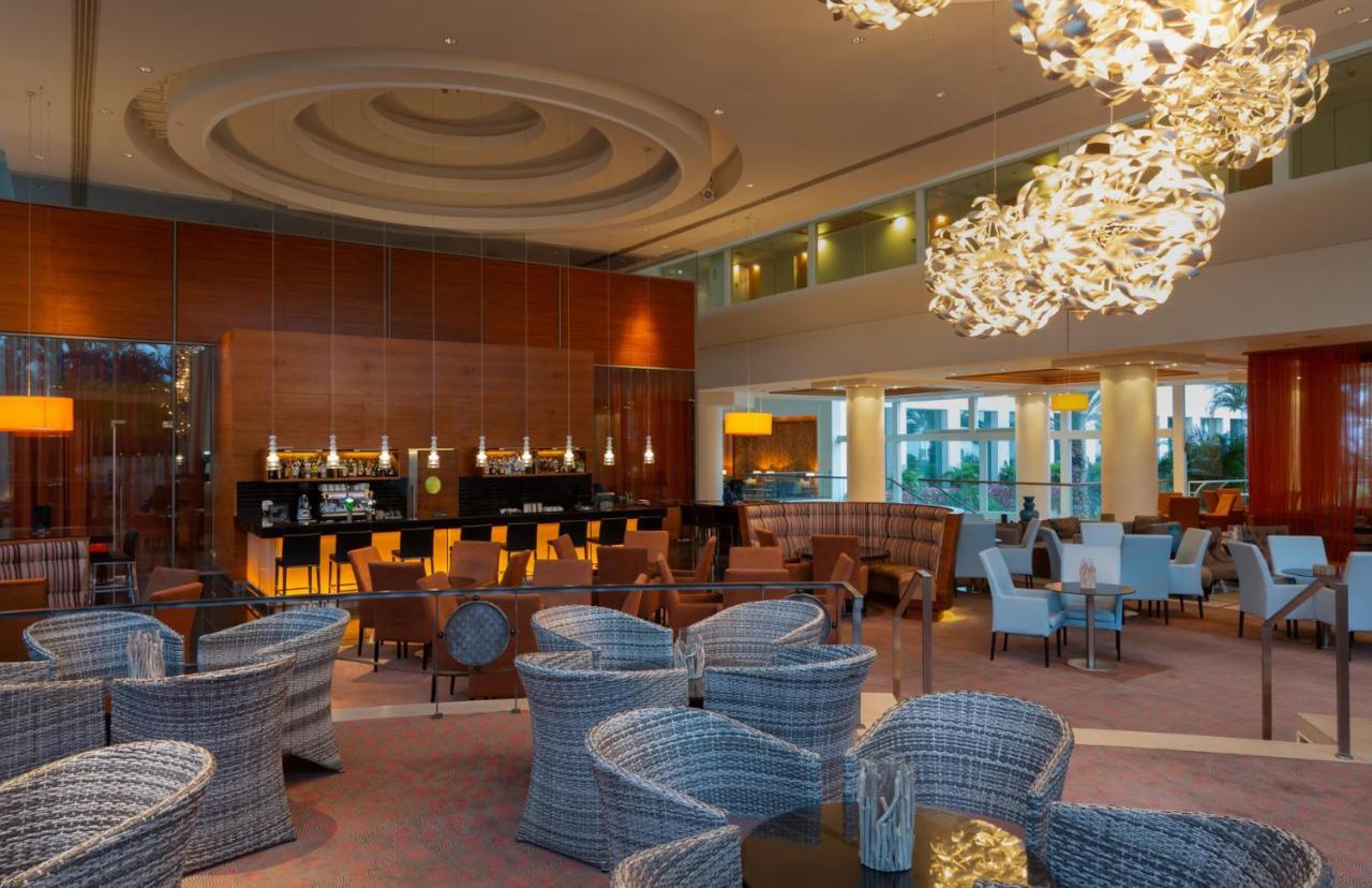 โรงแรมอิสโรเทลเดดซี เอนโบเกก ภายนอก รูปภาพ The lobby