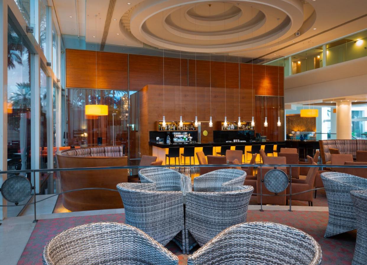 โรงแรมอิสโรเทลเดดซี เอนโบเกก ภายนอก รูปภาพ Lobby